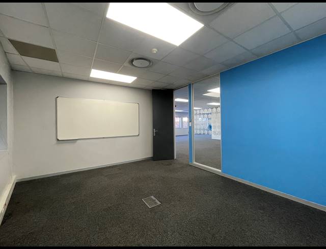 1,319M² OFFICE TO LET IN SANDTON CENTRAL